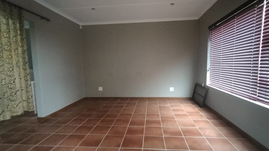 5 Bedroom Property for Sale in Paradise Beach Eastern Cape